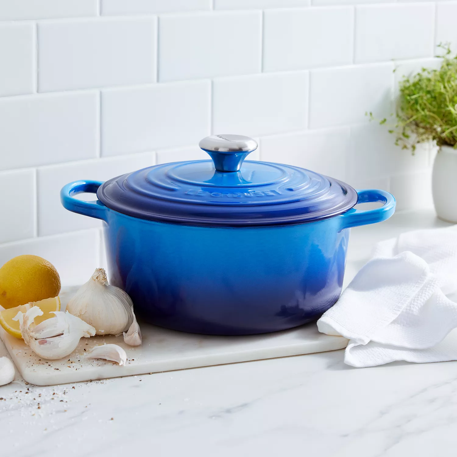 Le Creuset Signature Round Dutch Oven, 4.5 qt.