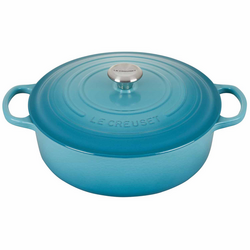 Le Creuset Round Wide Dutch Oven, 6.75 qt. Beautiful pot