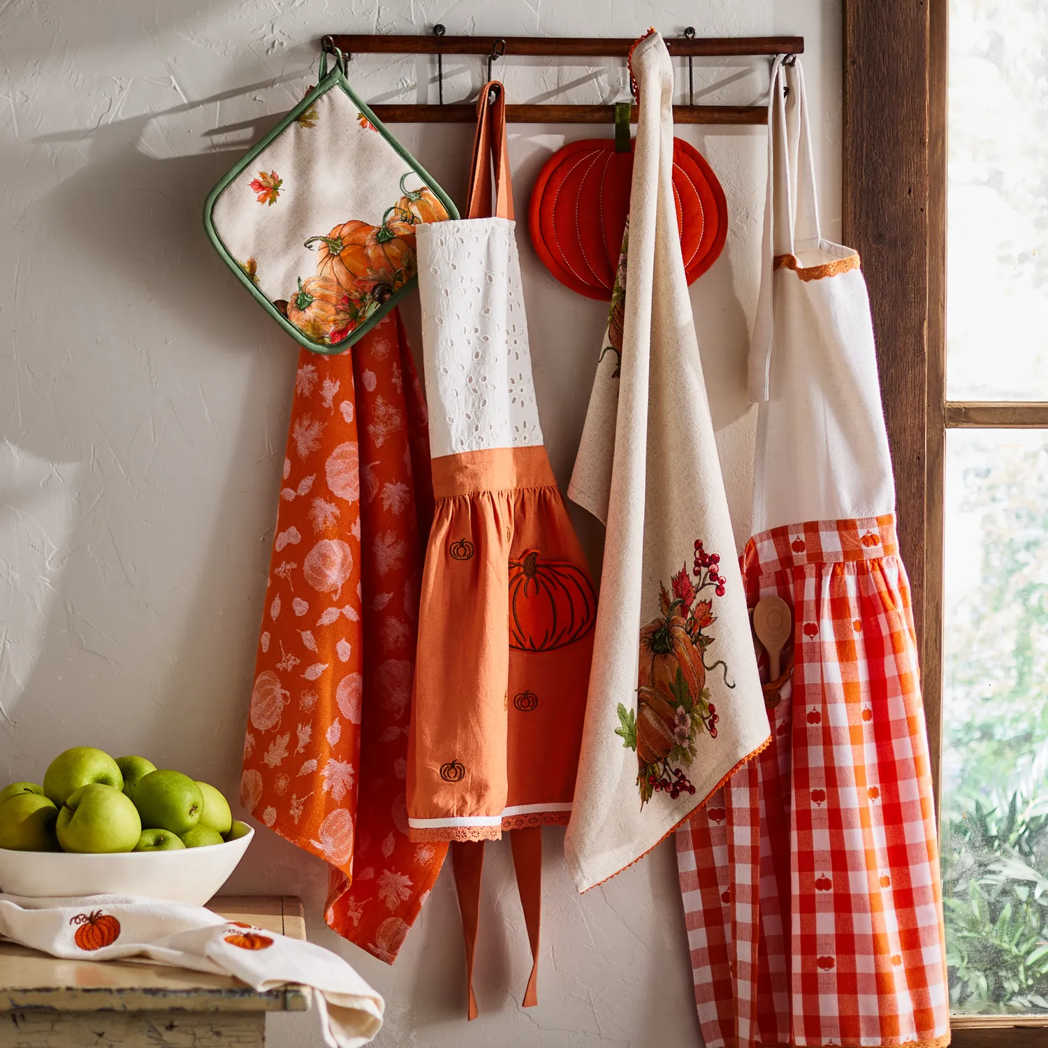 Sur La Table Jacquard Pumpkin Kitchen Towel