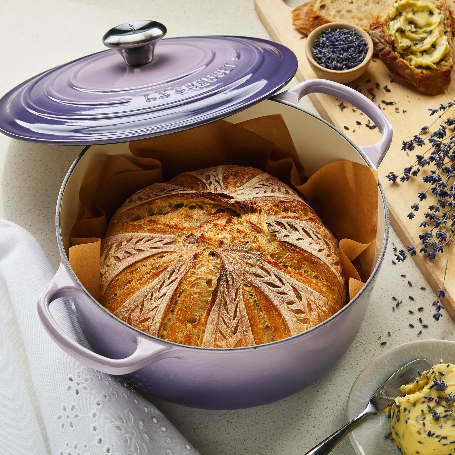 Le Creuset Signature Round Dutch Oven, 5.5 Qt.