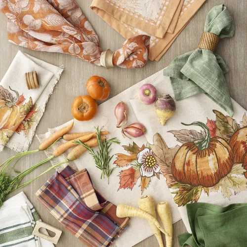Sur La Table Thanksgiving Pumpkin Napkins Set of 4