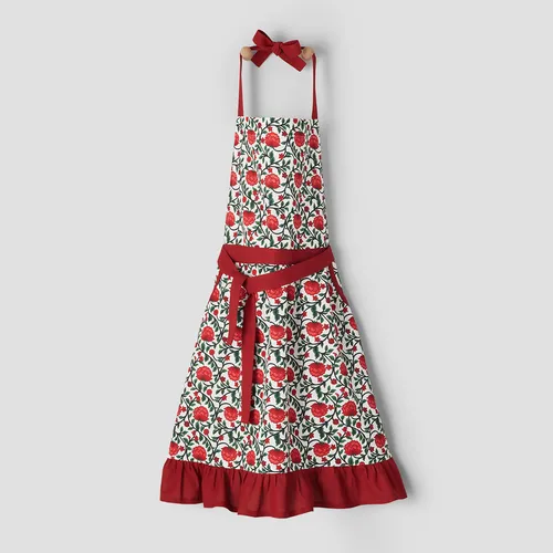 Sur la table Winter Floral Apron