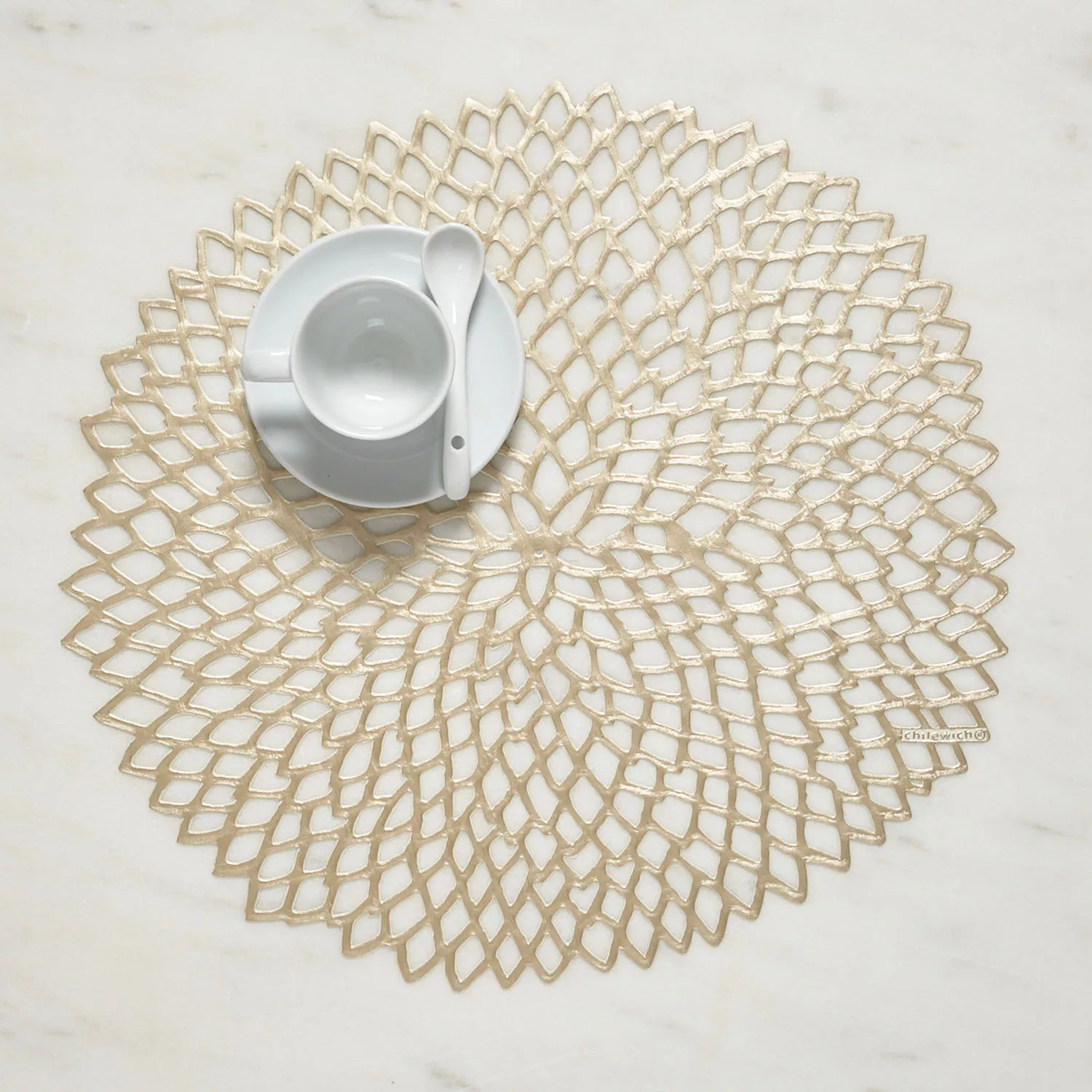 Chilewich Pressed Dahlia Placemat, 14"