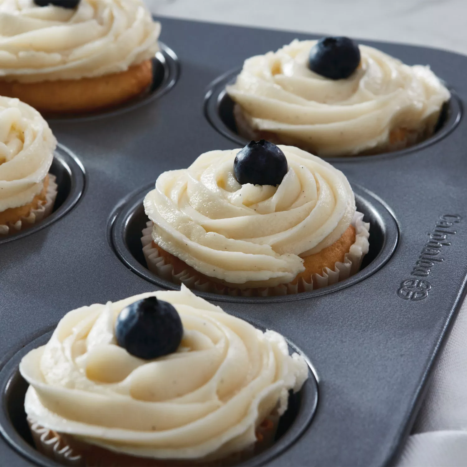 Cupcake & Muffin Pans in Bakeware 