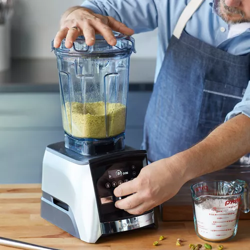 White Chocolate Gelato with Pistachio Cream Swirl