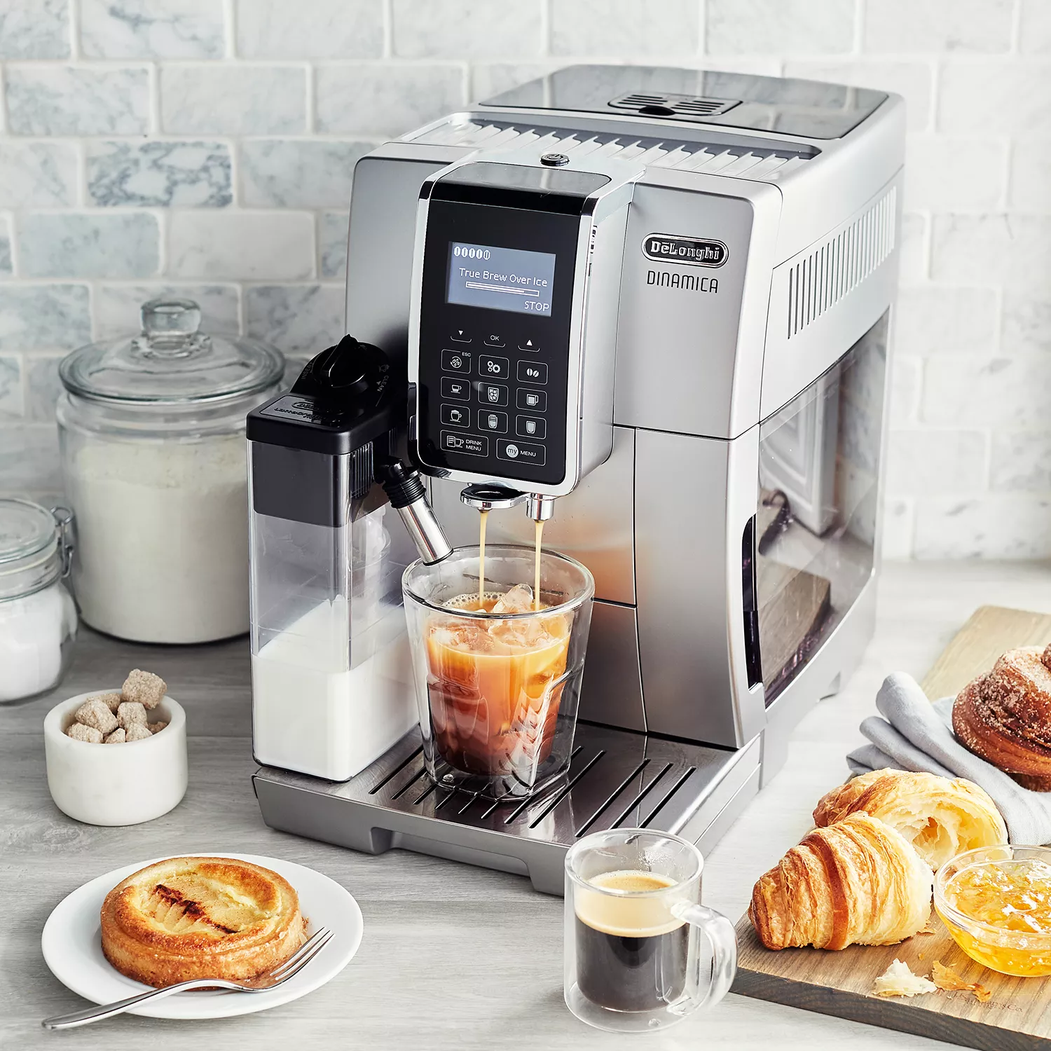 De&#8217;Longhi Dinamica Fully Automatic Espresso Machine with LatteCrema&#8482;