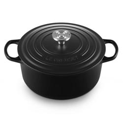 Le Creuset Signature Round Dutch Oven, 5.5 Qt. Best birthday present this year!I love the color too