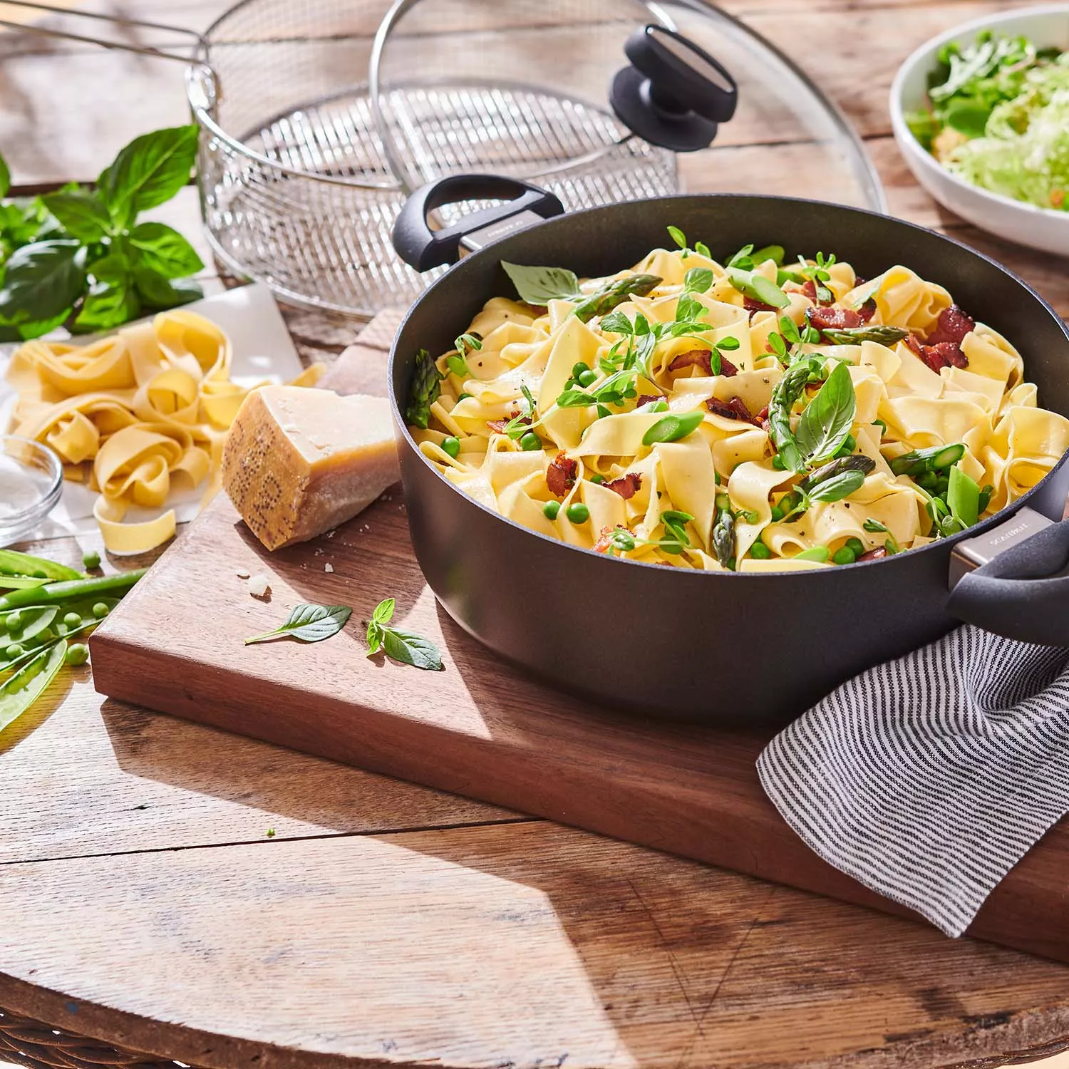 Scanpan ES5 Braiser with Lid and Fry Basket