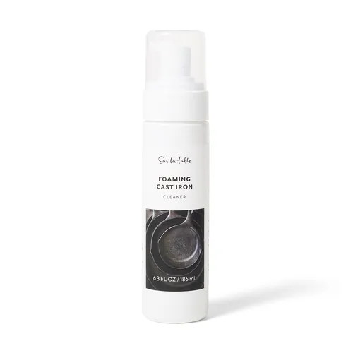 Sur la table Foaming Cast Iron Cleaner