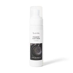 Sur la table Foaming Cast Iron Cleaner