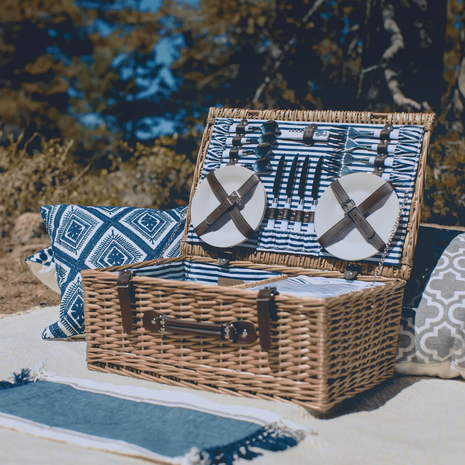 Picnic Time Belmont Picnic Basket
