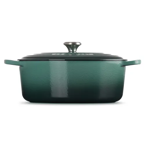 Le Creuset Signature Oval Dutch Oven, 8 qt.