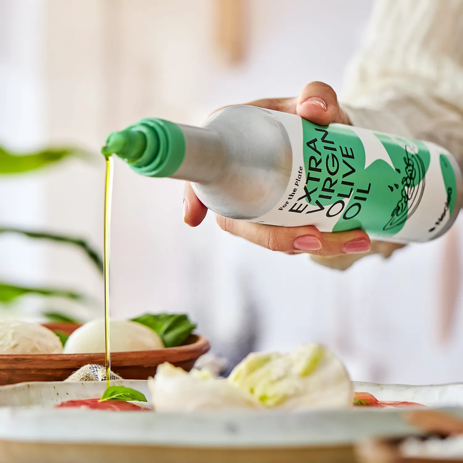 Neolea Oil for the Plate