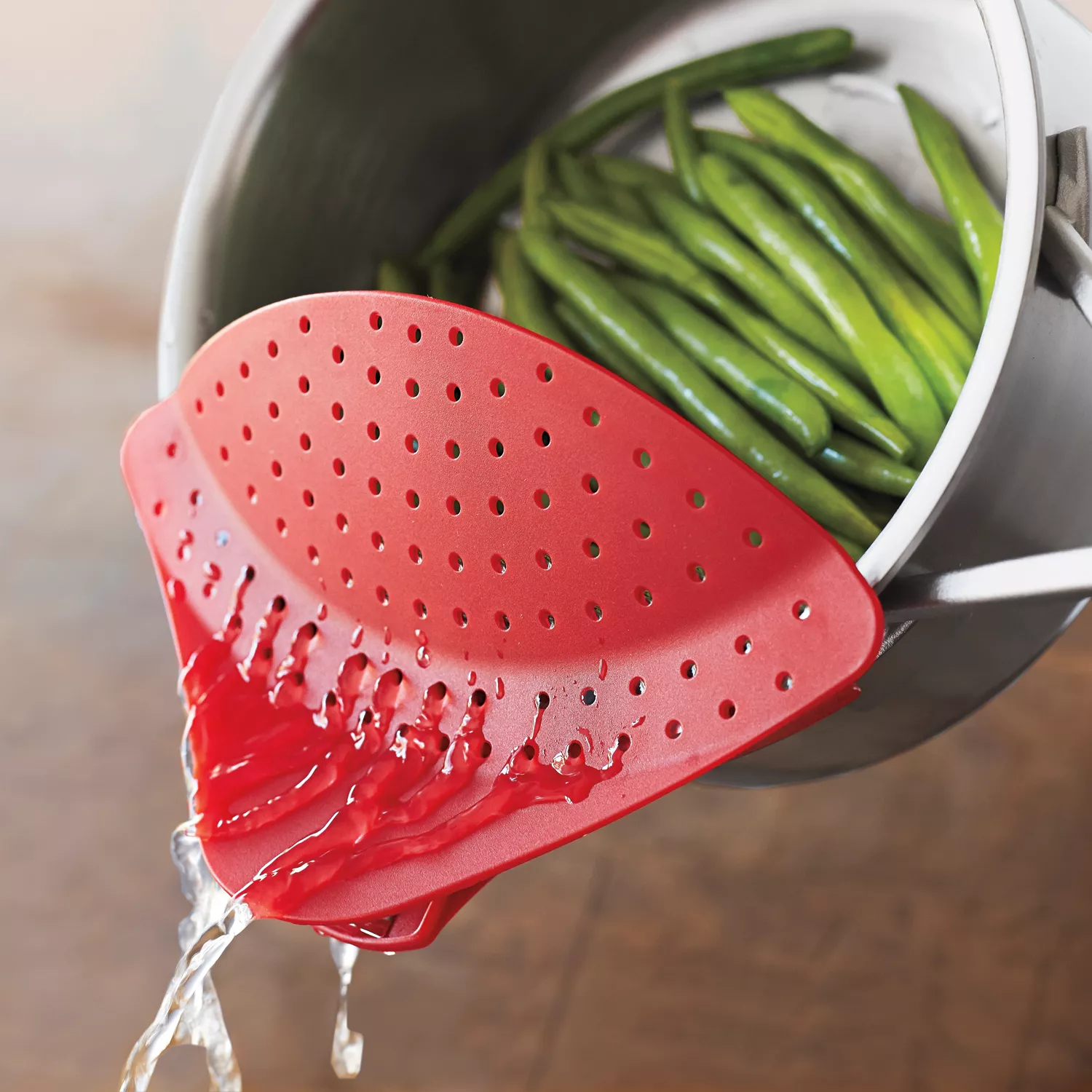 Chef&#8217;s Planet Clip &#38; Drain