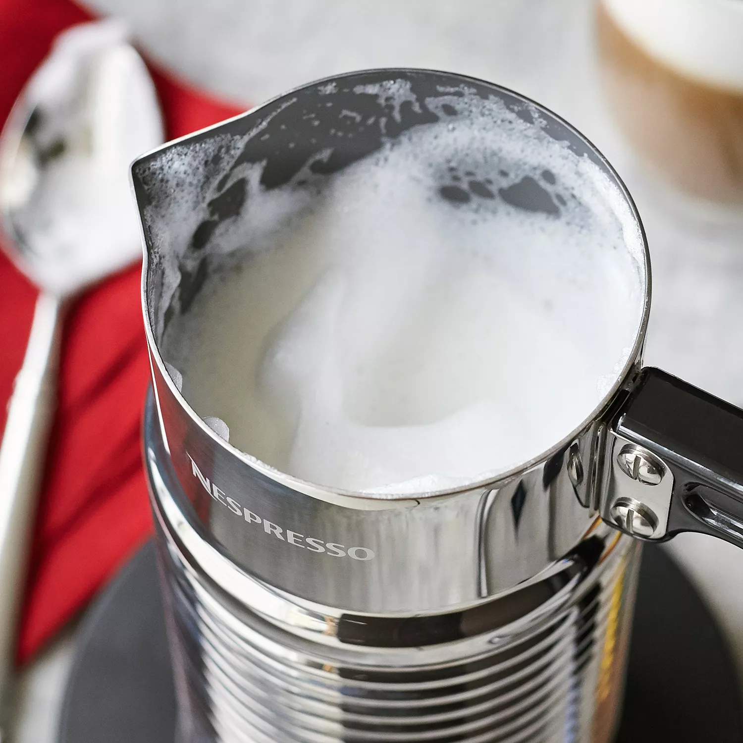 How to use a Nespresso Aeroccino 4 Milk Frother to Make a
