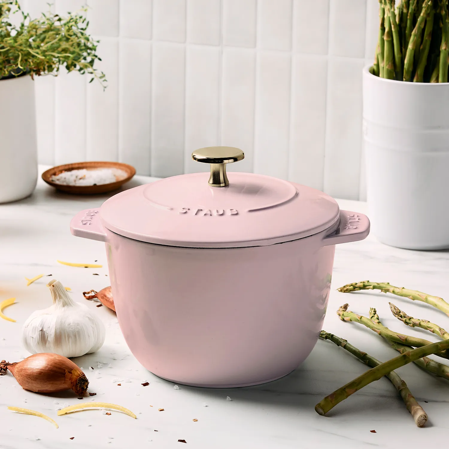 Staub Petite Round Oven, 1.5 qt.