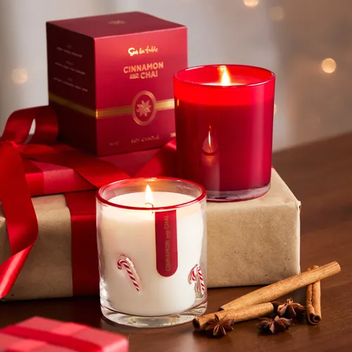 Sur la table Candy Cane Icon Glass Candle