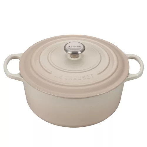 Le Creuset Signature Round Dutch Oven, 7.25 qt.