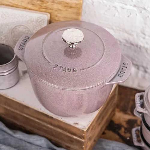 Staub Petite Round Oven, 1.5 qt.