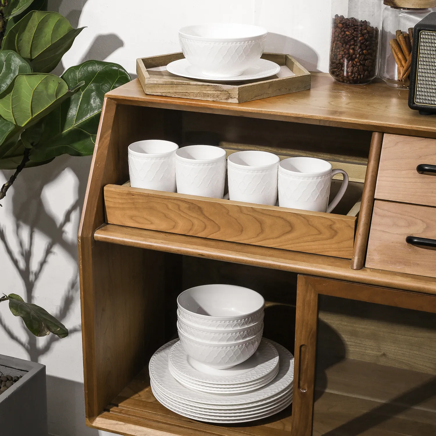 Stone Lain Alexandria Bone China 16-Piece Dinnerware Set