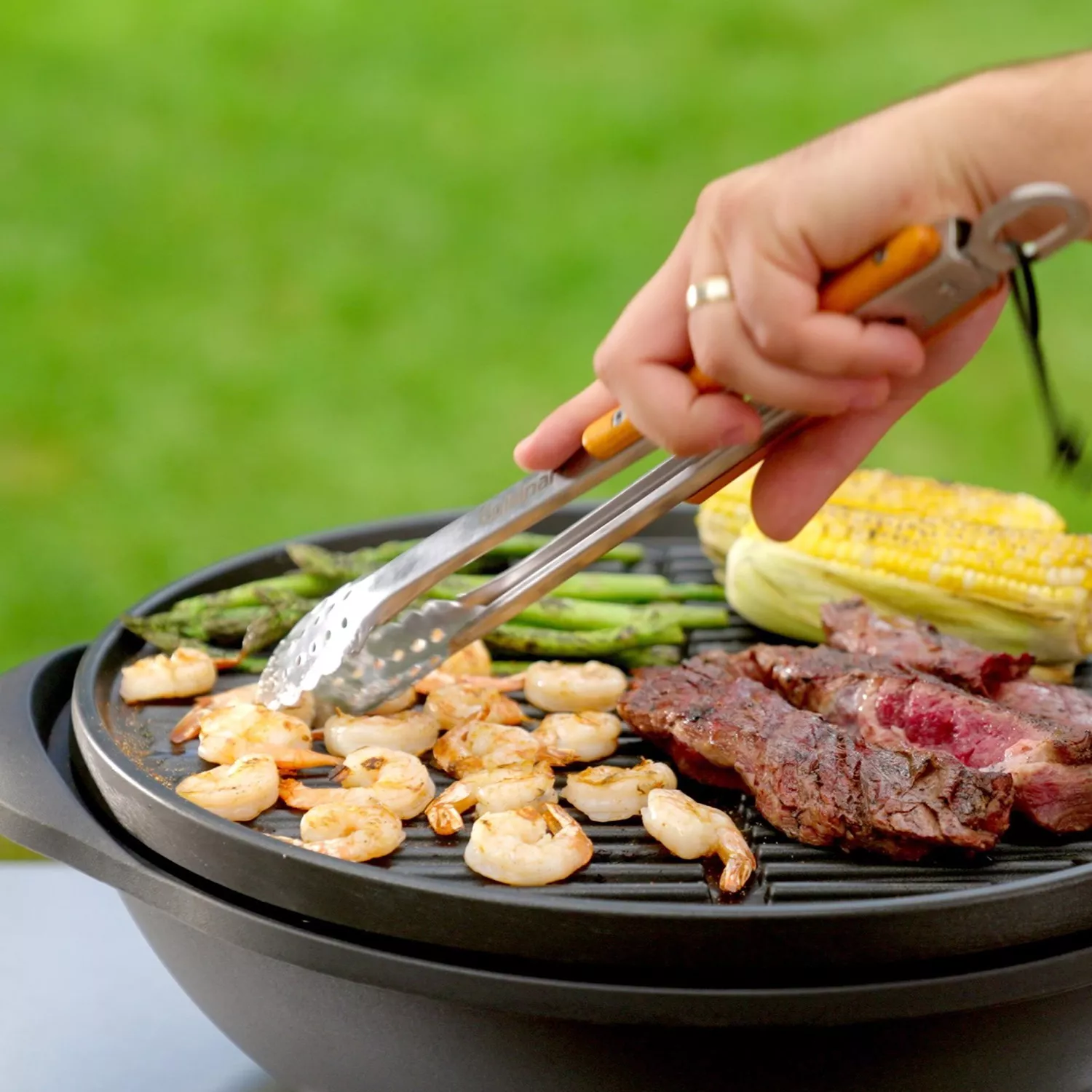 Cuisinart 2 in 1 Outdoor Electric Grill Sur La Table