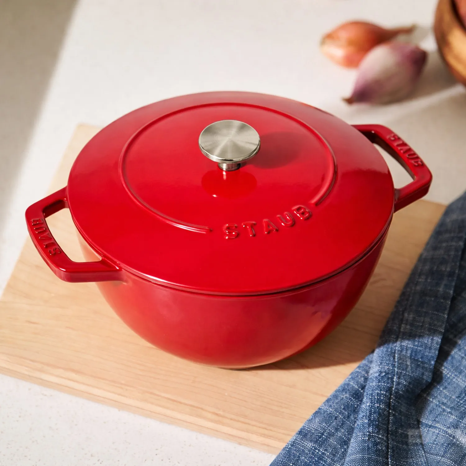 Staub Essential French Oven, 2.5 qt.