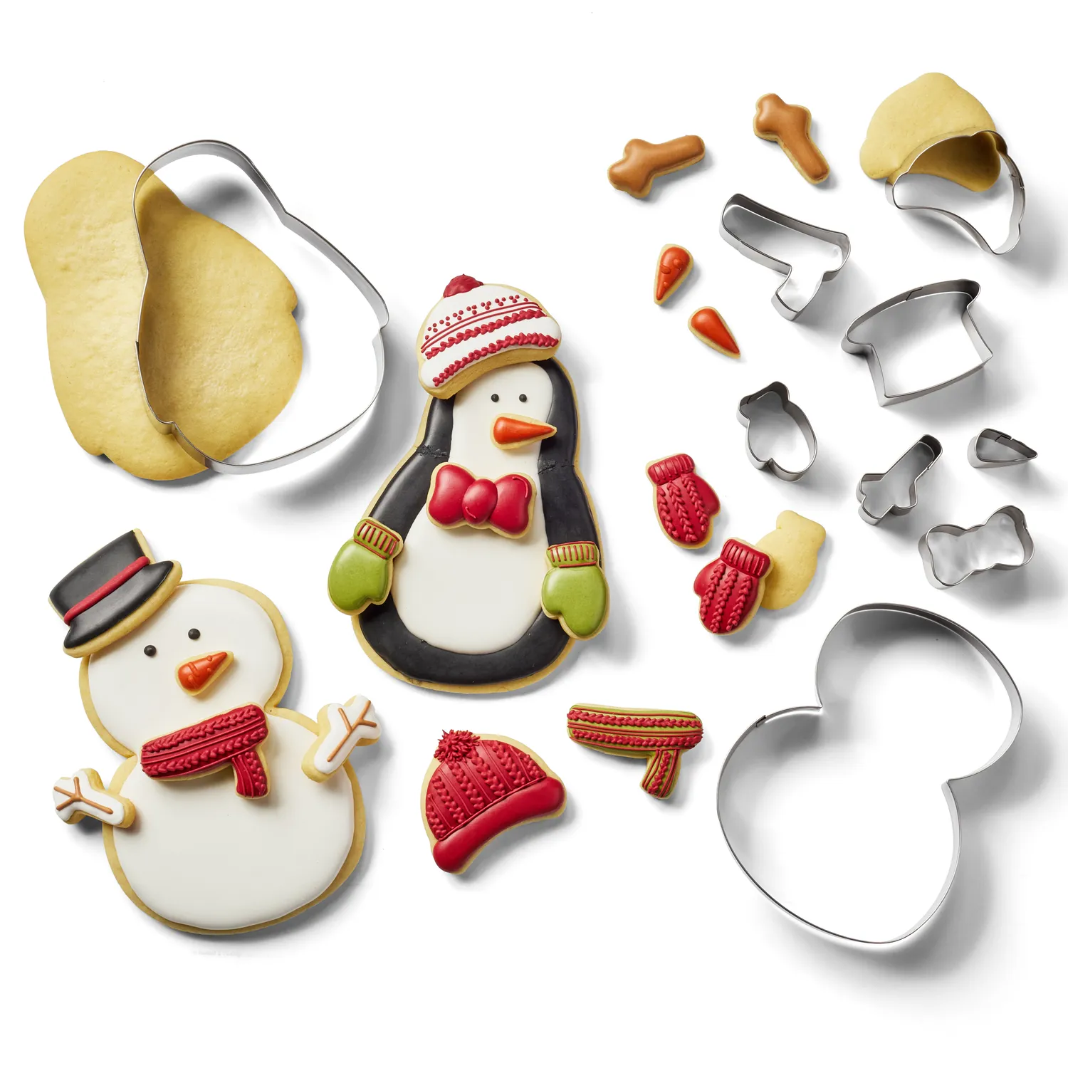 Sur la table Snowperson & Penguin Cookie Cutter Kit
