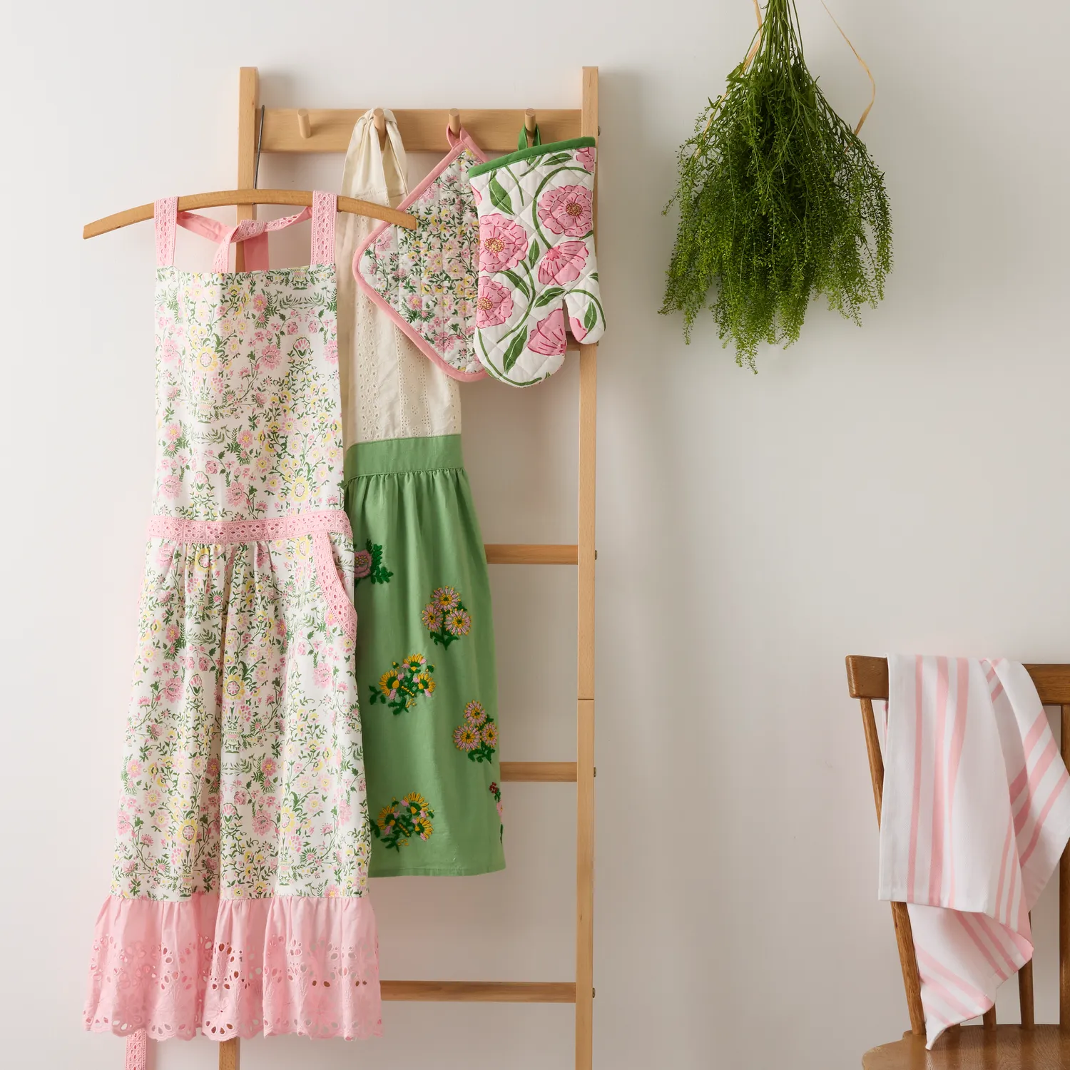 Sur La Table Floral Gingham Apron