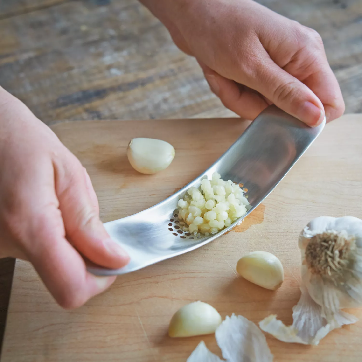 New OXO Good Grips Garlic Slicer - Slices Garlic Quickly, Safely & Evenly