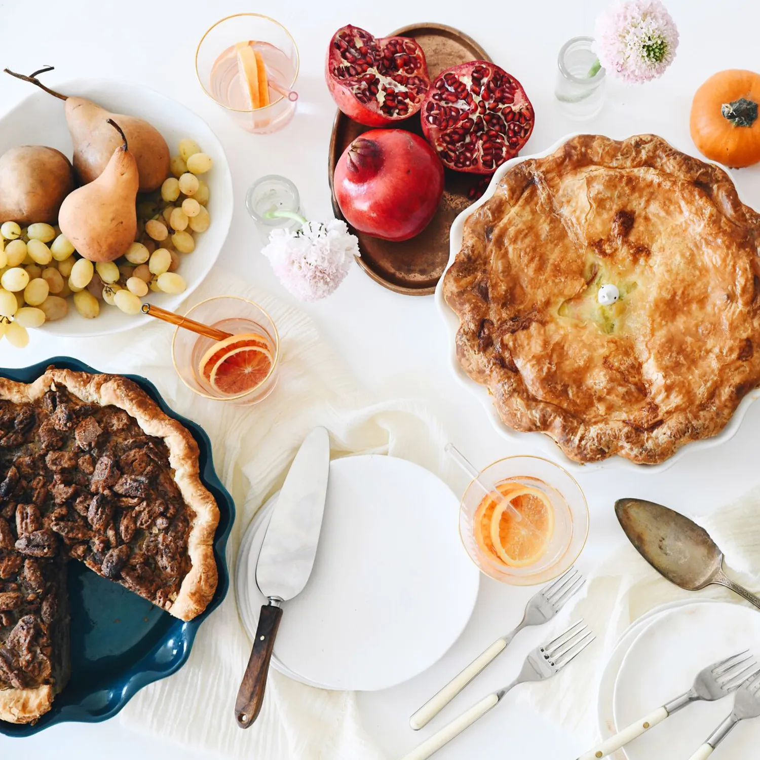 Le Creuset Heritage 2-Piece Fluted Pie Dish Set, 9"
