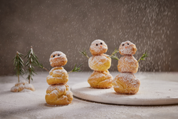 Online Family Fun: Snowmen Cream Puffs (Eastern Time)