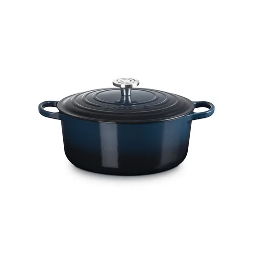 Le Creuset Signature Round Dutch Oven, 7.25 qt.