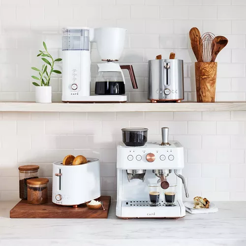 Café™ Express Finish Toaster