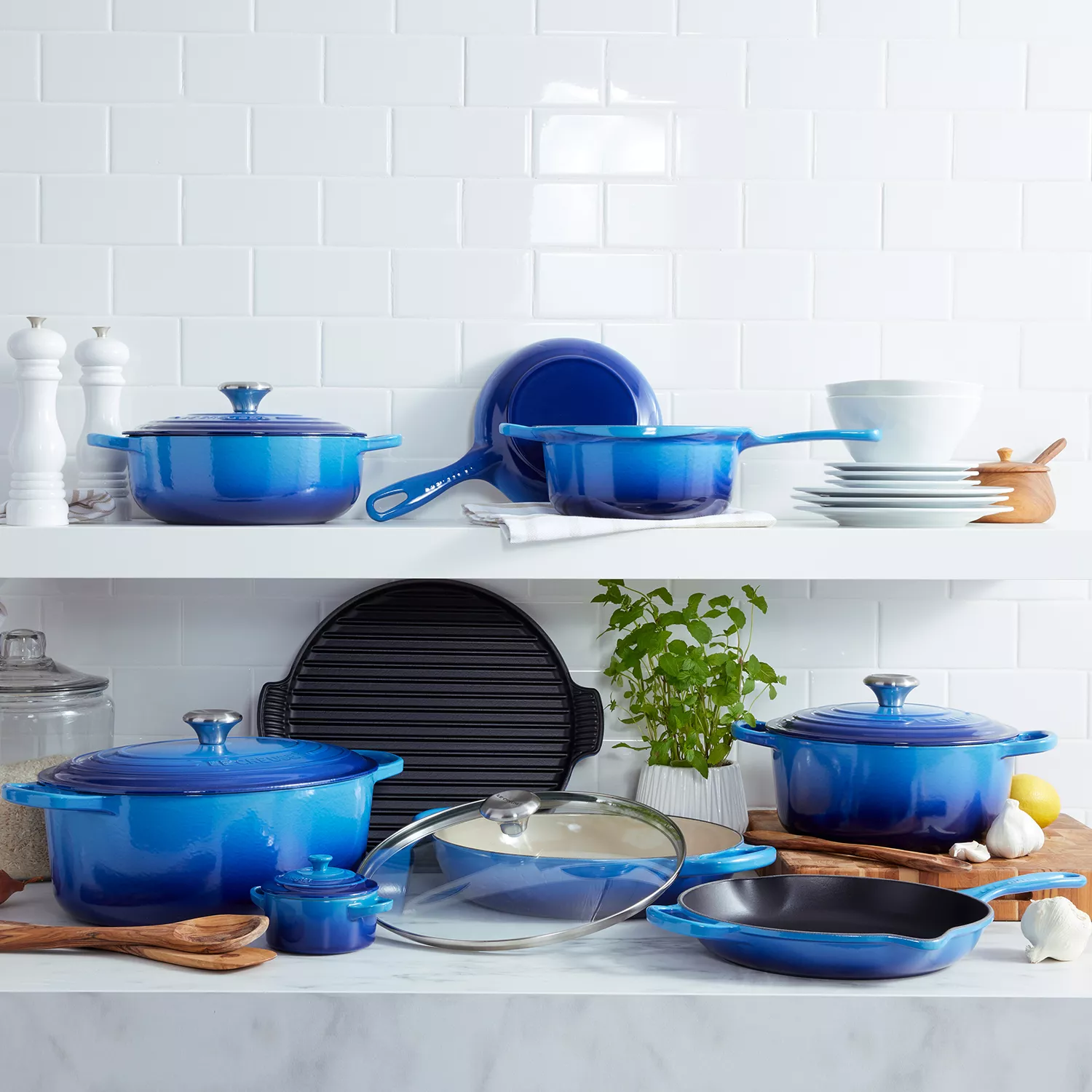Le Creuset Signature Cast Iron Braiser, 3.5 qt.