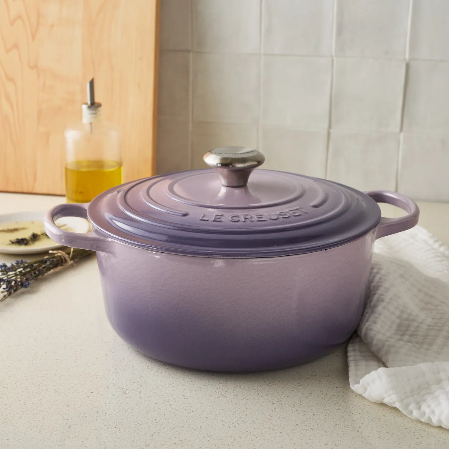 Le Creuset Signature Round Dutch Oven, 5.5 Qt.