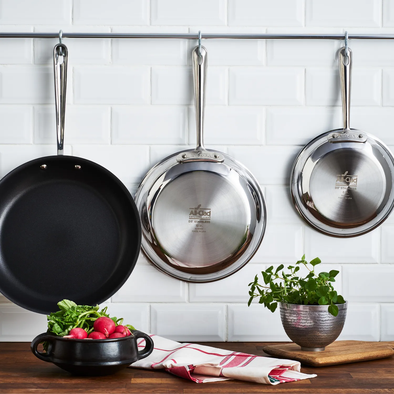 All-Clad D3 Stainless Steel Nonstick Egg Perfect Pan