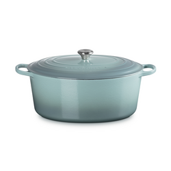 Le Creuset Signature Oval Dutch Oven, 15.5 qt.