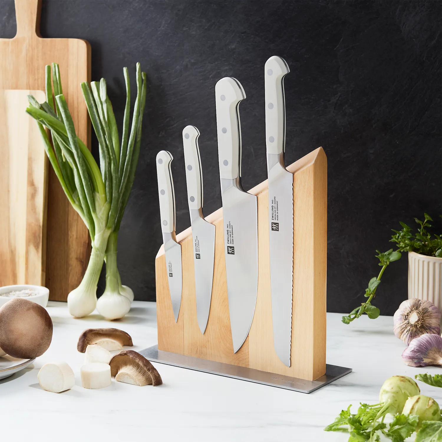 Zwilling Pro Le Blanc 5-Piece Magnetic Easel Knife Block Set