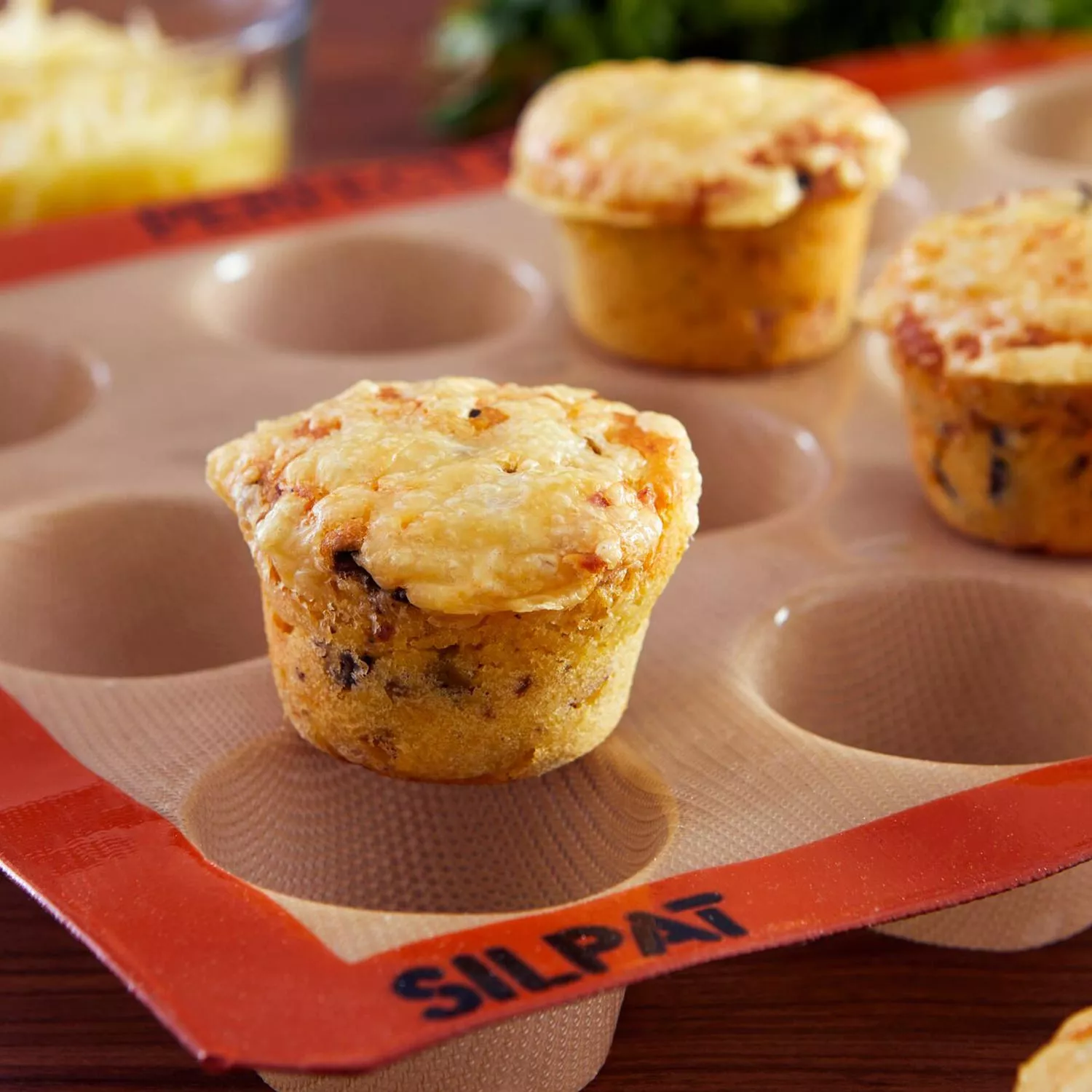  Silpat Perfect Muffin Mold: Home & Kitchen