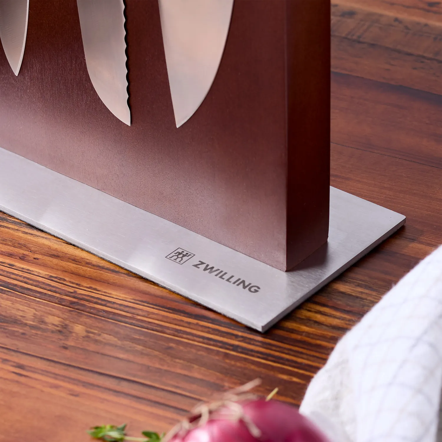 Zwilling Pro 5-Piece Magnetic Easel Knife Block Set