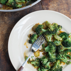 Stir-Fried Broccoli with Sichuan Peppercorns