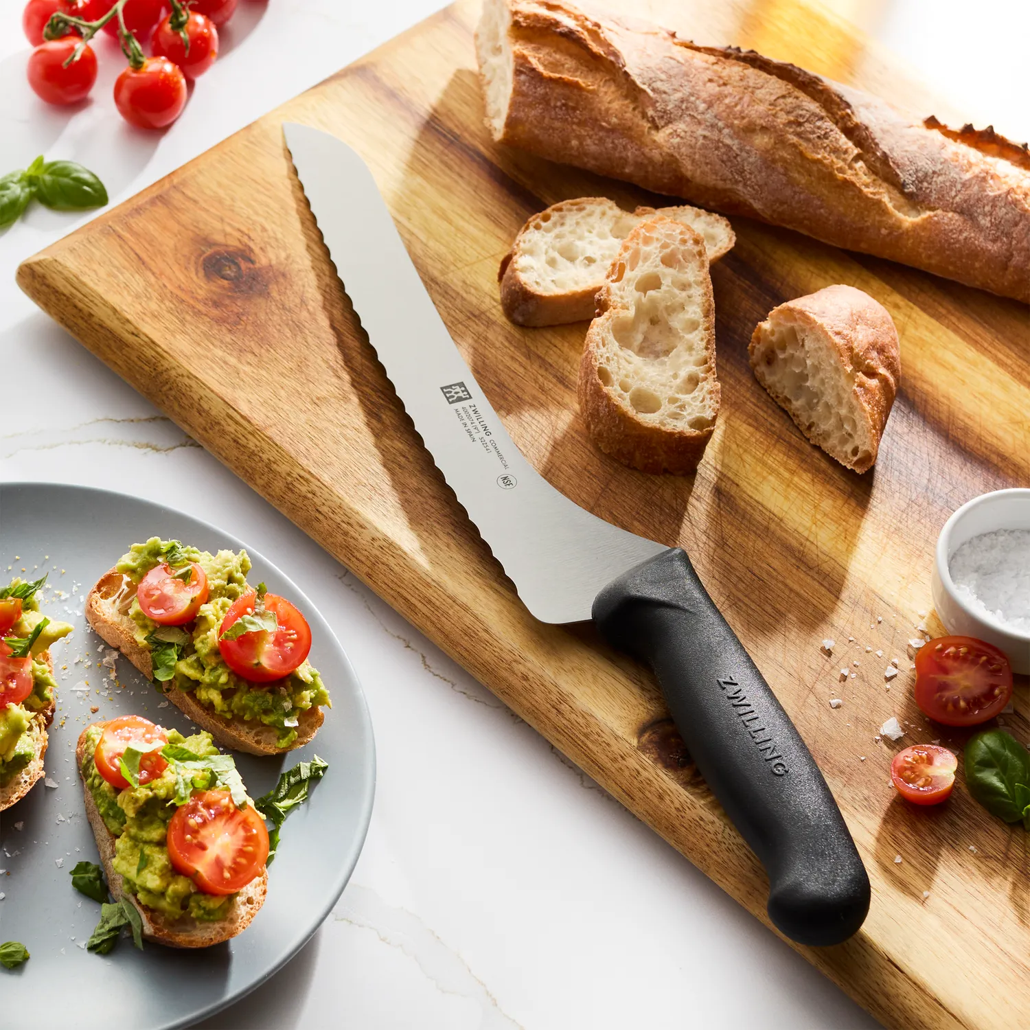 Zwilling Commercial Precision 9" Offset Bread Knife