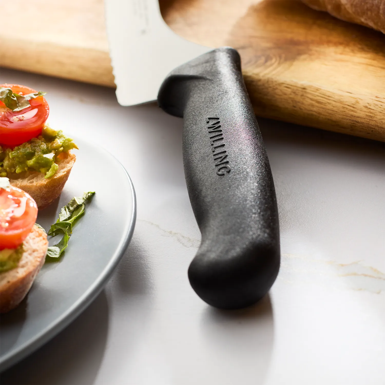 Zwilling Commercial Precision 9" Offset Bread Knife