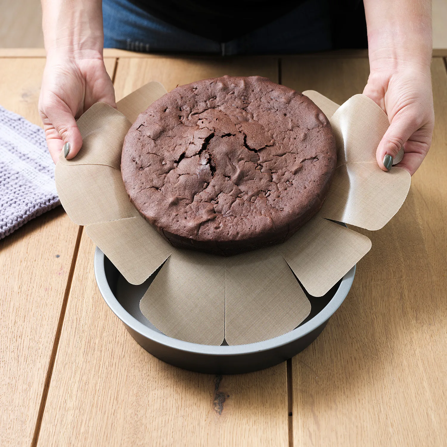 NoStik Cake Pan Liner