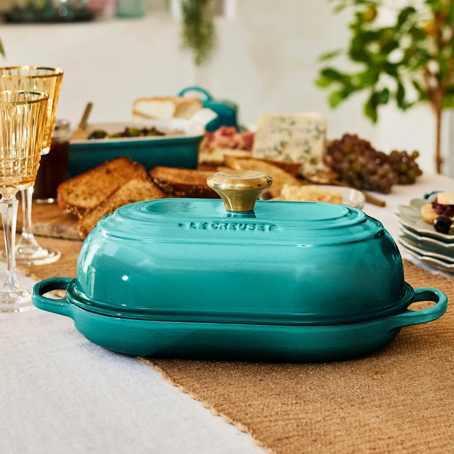 Le Creuset Signature Oval Bread Oven, 1.5 qt.