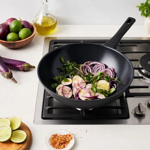 Zwilling Madura Plus Ceramic Nonstick Stir Fry Pan, 12" 