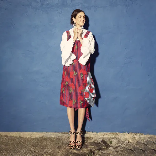 Mariana Velásquez x Sur La Table Peony Smock Apron