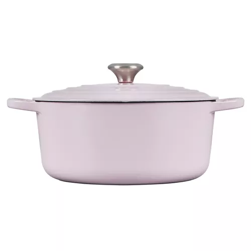 Le Creuset Signature Round Dutch Oven, 7.25 qt.