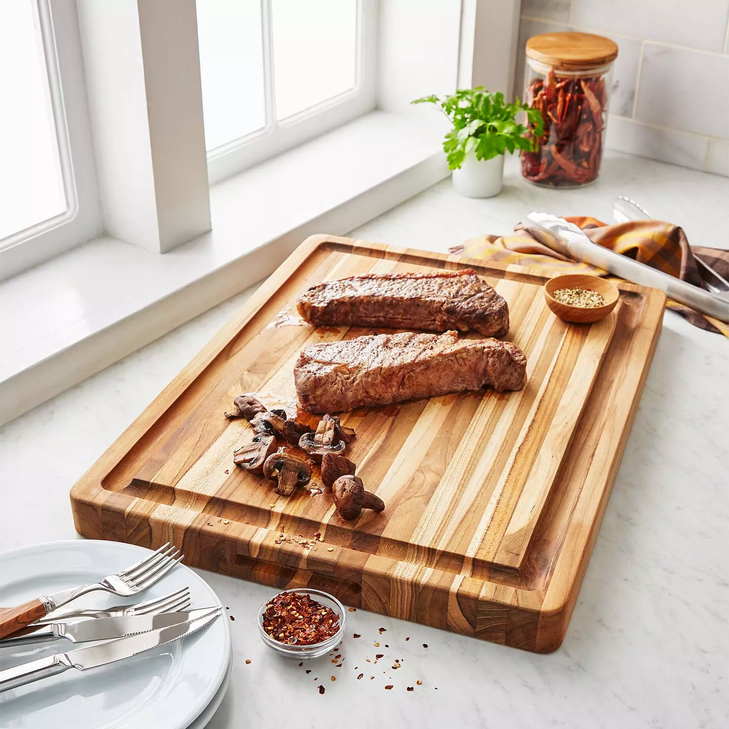 Teakhaus Heavy-duty Reversible Board with Juice Canal and Hand Grips