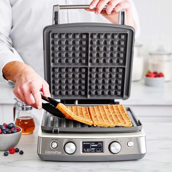 GreenPan 4-Square Waffle Maker with Removable Plates - thumbnail 4